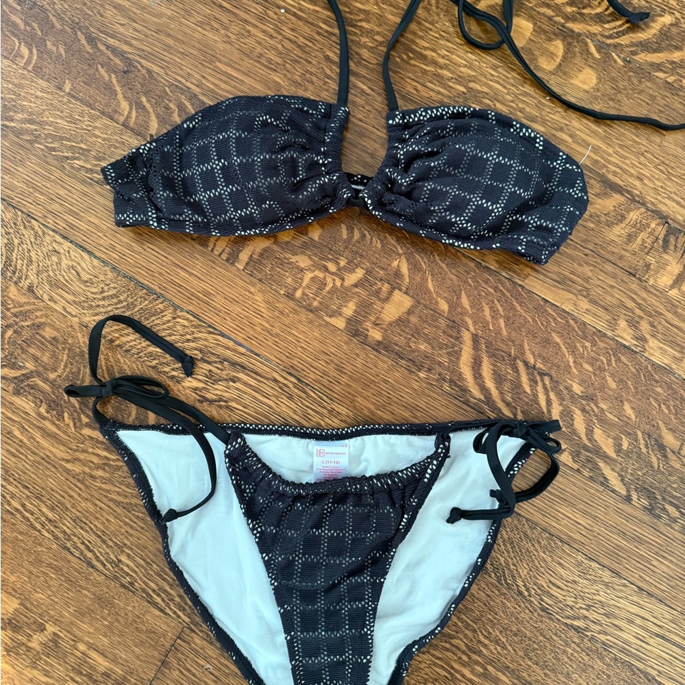 Black and White Bikini Set